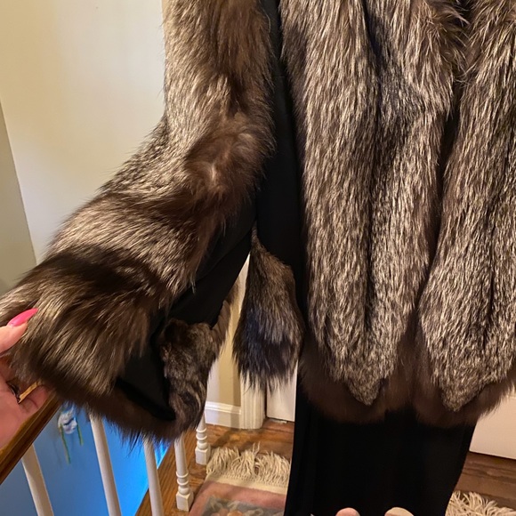 FOX: Authentic Grey Fox Fur Jacket / Cape - Picture 10 of 14